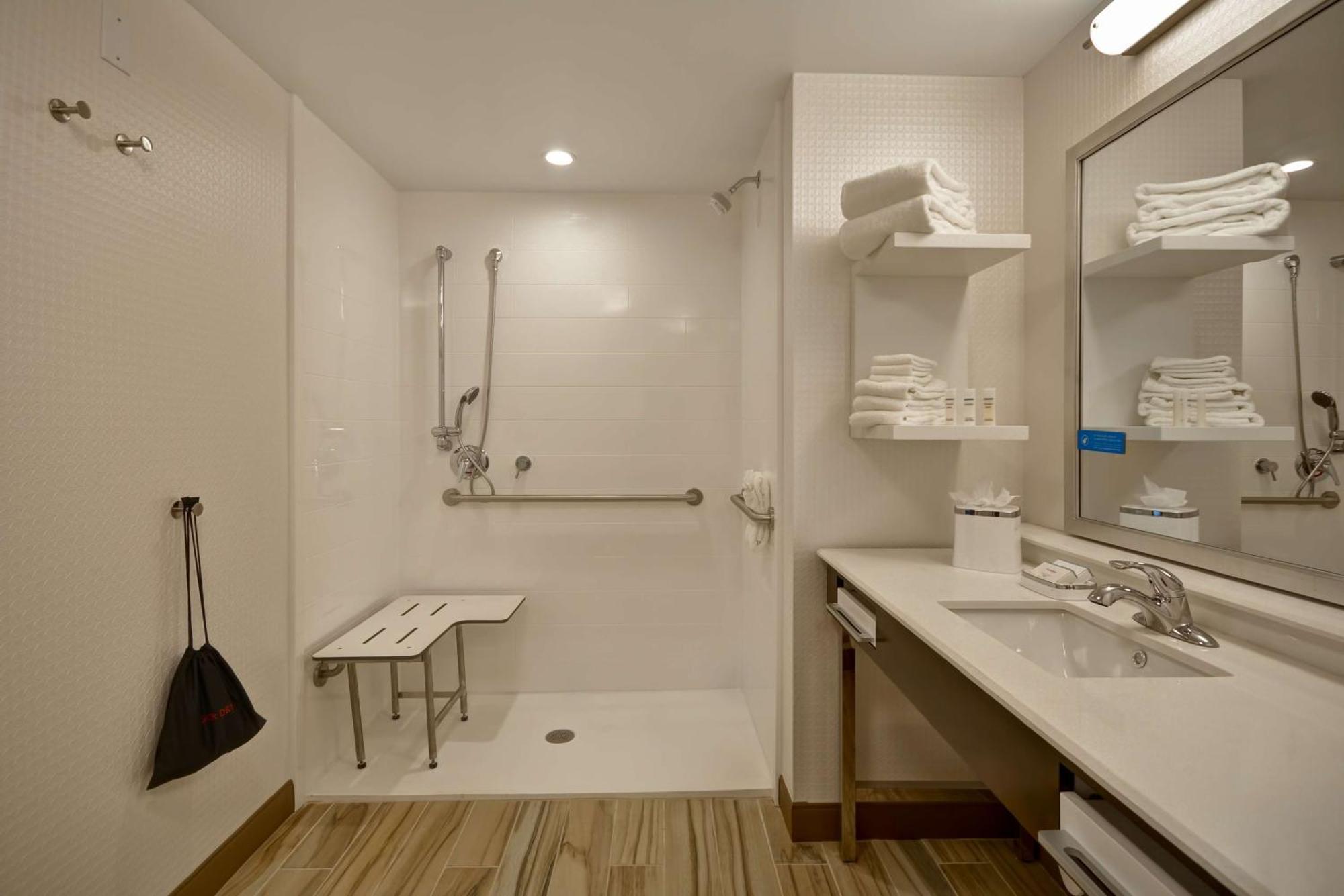 Hampton Inn & Suites Detroit/וורן מראה חיצוני תמונה