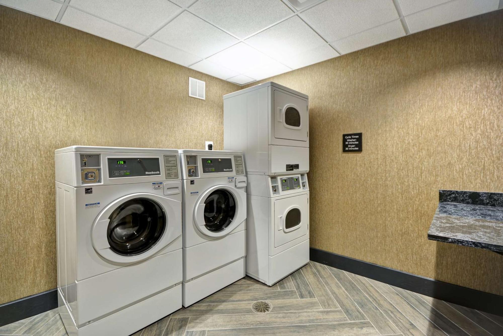Hampton Inn & Suites Detroit/וורן מראה חיצוני תמונה