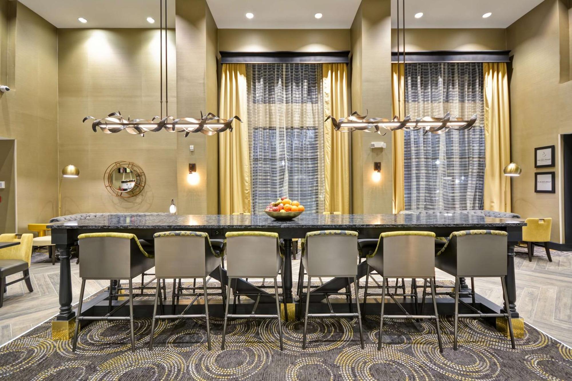 Hampton Inn & Suites Detroit/וורן מראה חיצוני תמונה